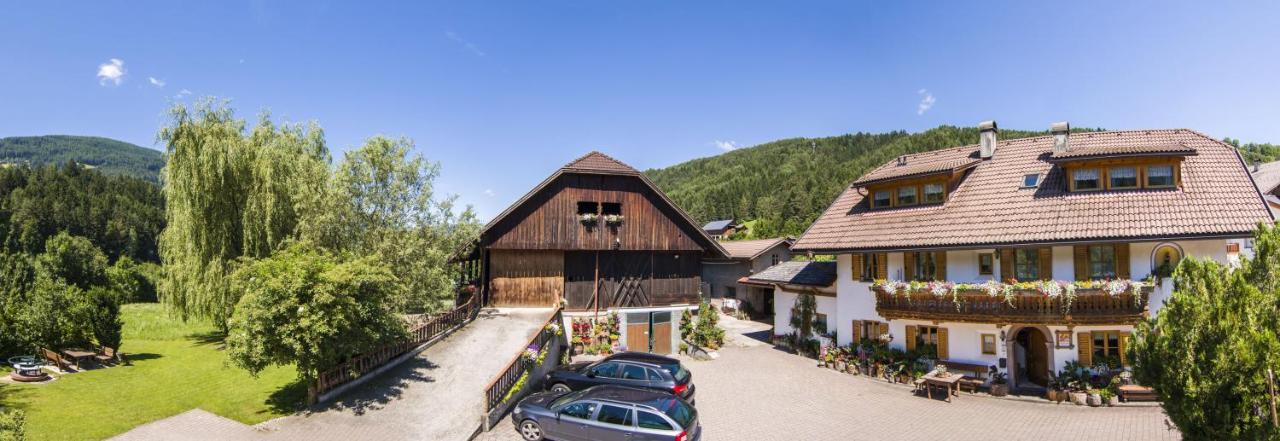 Haus Ploner - Pichlerhof Lägenhet Chienes Exteriör bild