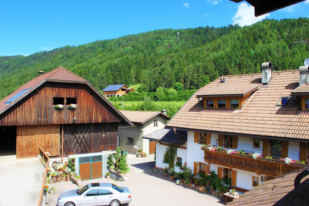 Haus Ploner - Pichlerhof Lägenhet Chienes Exteriör bild